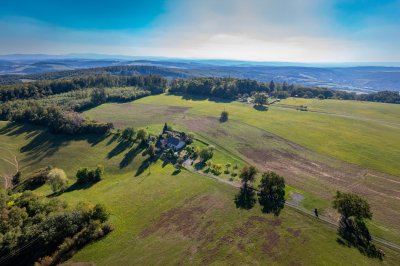 Prodej rodinného domu na samotě u Zlína, pozemek 6 424 m²