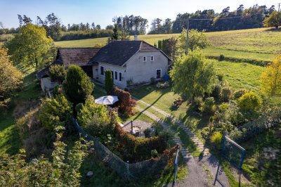 Prodej rodinného domu na samotě u Zlína, pozemek 6 424 m²