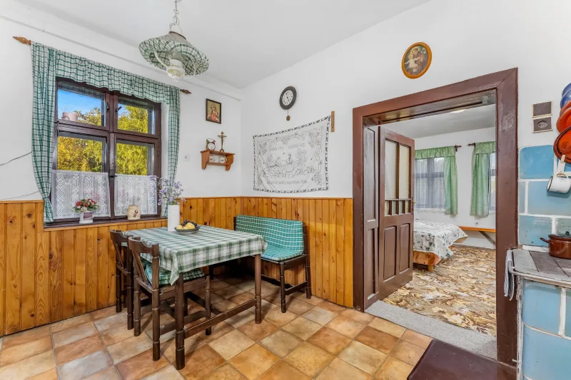 Prodej rodinného domu na samotě u Zlína, pozemek 6 424 m²