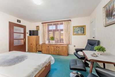 Prodej rodinného domu na samotě u Zlína, pozemek 6 424 m²